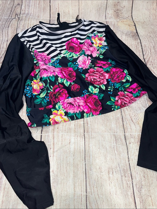 torrid Other - Torrid Black Floral & Stripe Long-Sleeve Swim Top Rash Guard Like New Size 2 2X